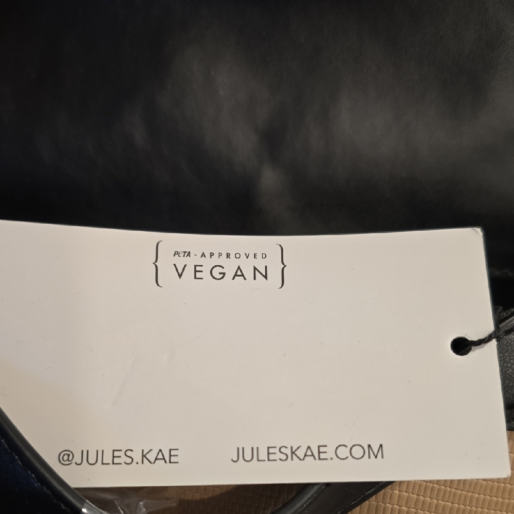 Jules Kae Mia Bag Crossbody Vegan Leather And Turnlock Closure NWT - Picture 9 of 9